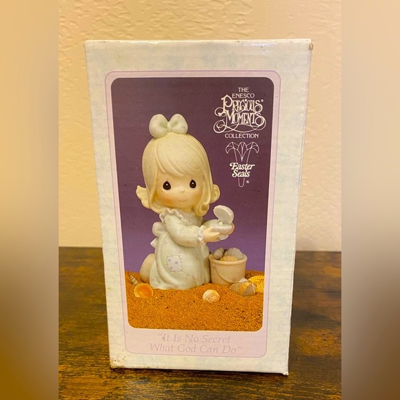1994 Precious Moments Figurine. Artwork by the late Sam Butcher. - Picture 4 of 14